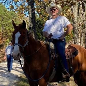 Meet your Posher, Mark